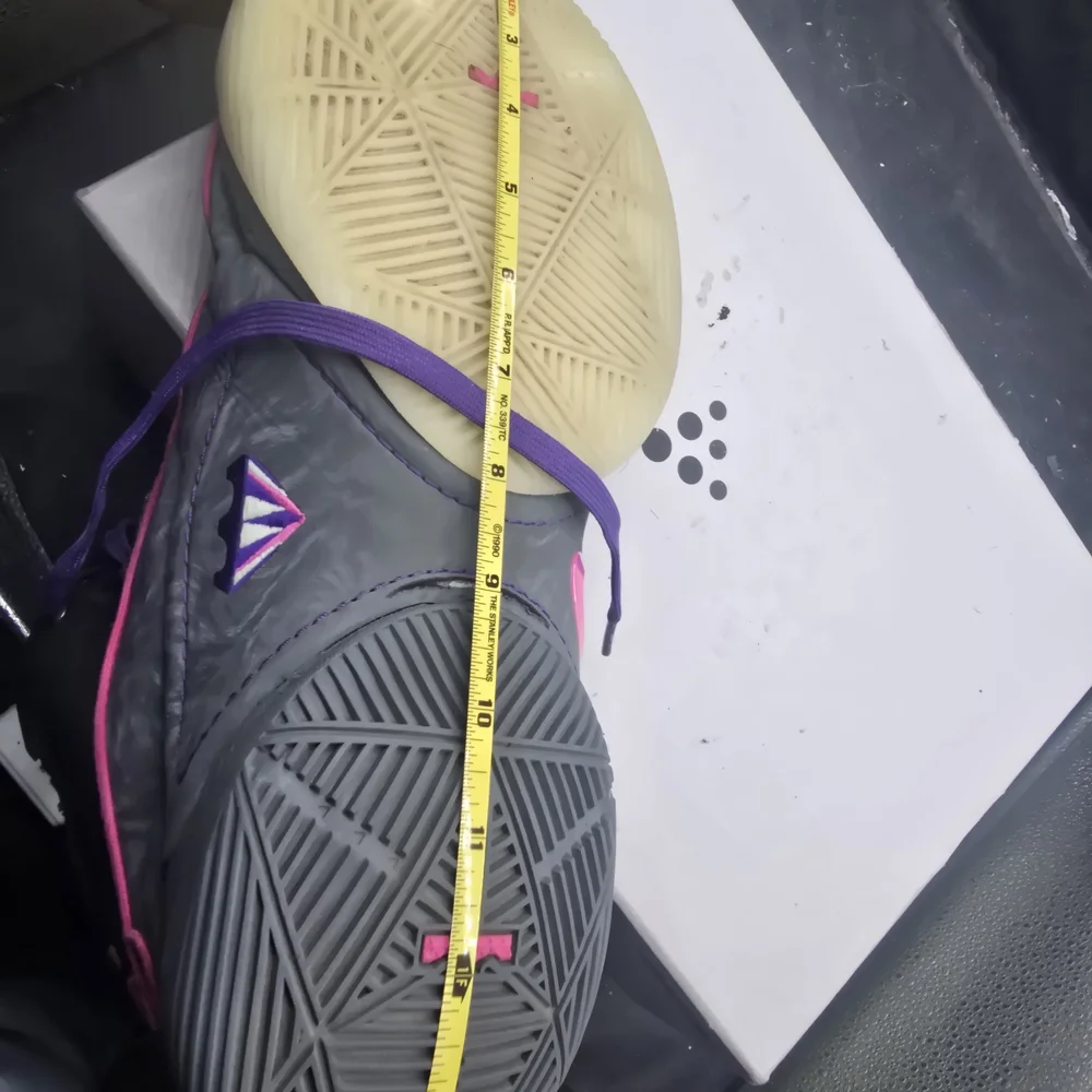 Nike Black‎ and Purple Athletic Shoes
